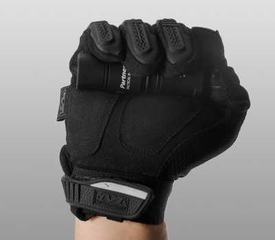 Тактический фонарь Armytek Partner C1 (тёплый свет)