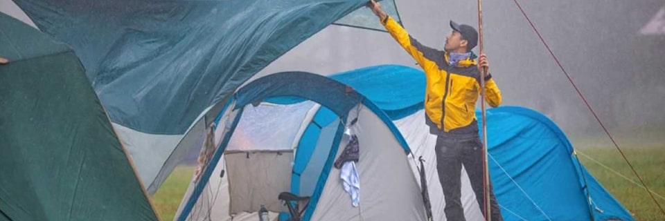 палатка в дождь