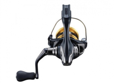 Катушка Shimano Sahara 22 C2000S