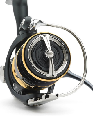 Катушка Daiwa Legalis 20 LT 2500